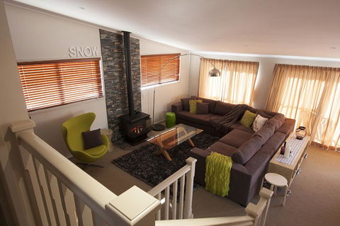 Boronia 7/30 Nettin Circuit - Tourism Guide 0