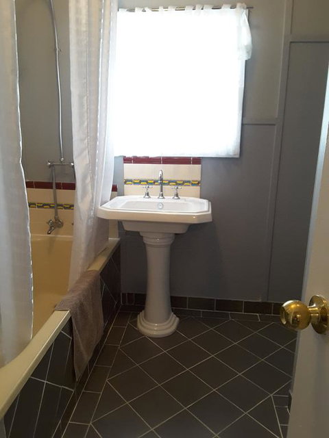 Bourke Apartments - Travel Agents 2