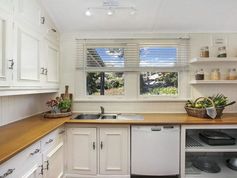 Bourne Cottage - Perfect For All Seasons - Travel Agents 2