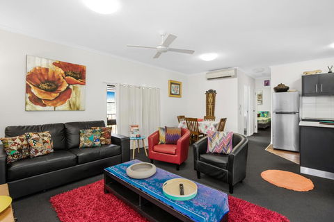 BOUTIQUE APARTMENTS BEACH LOCATION - Cruises Travel 0