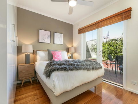 Boutique Stays - Sandy Breeze 3 - Travel Search 3