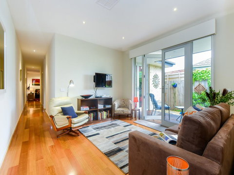 Boutique Stays - Seventh Street, House In Parkdale - Tourism Guide 1