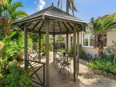 Boutique Stays - Sandy Breeze 1 - Travel Agents 0