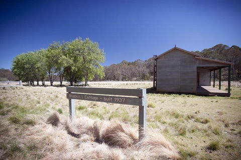 Brackens Hut - Travel Search 1