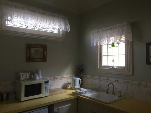 Braeside Garden Cottages - Travel Search 3