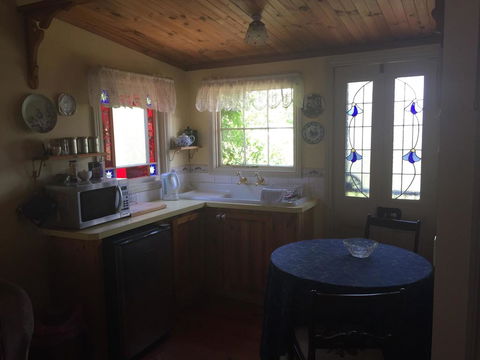 Braeside Garden Cottages - Travel Search 2