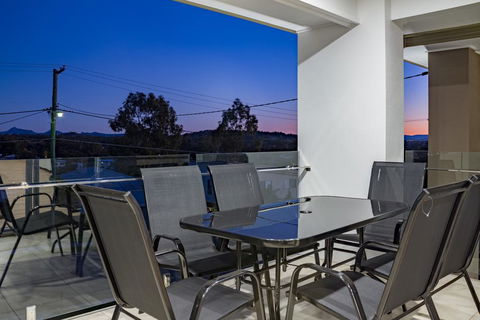 Brand New Executive Living - Tourism Guide 1