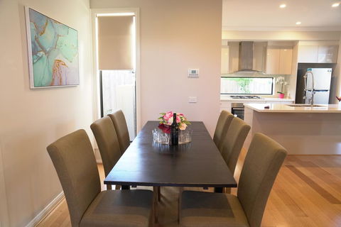 Brand New House Near Box Hill - Travel Search 3