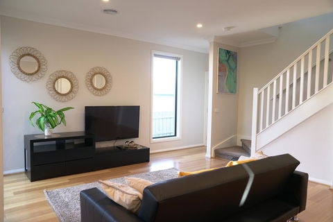 Brand New House Near Box Hill - Travel Search 2