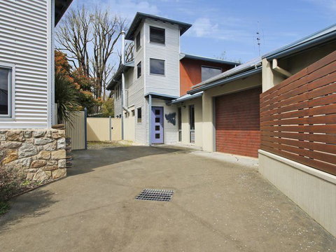 Breakaway Bright - Superb Townhouse - Travel Agents 0
