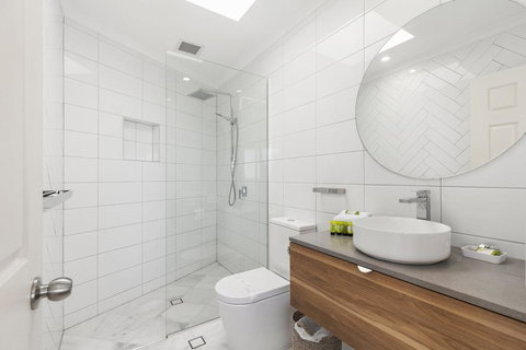 Breathtaking Views Of Sunshine Beach - Unit 7/21 Park Crescent - Travel Agents 3