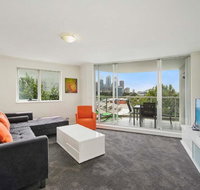 Bridge and Sails - Views of the Bridge and Opera House from this Executive 2BR Apartment in Darlinghurst - Tourism Guide