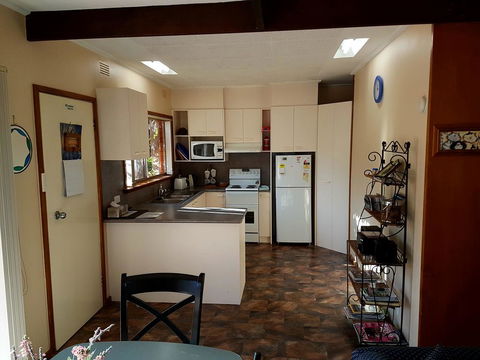 Bright's Wombat's Retreat - Travel Search 2