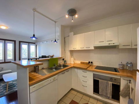 Brisbane City Apartment Atop Victoria Park - Tourism Guide 3