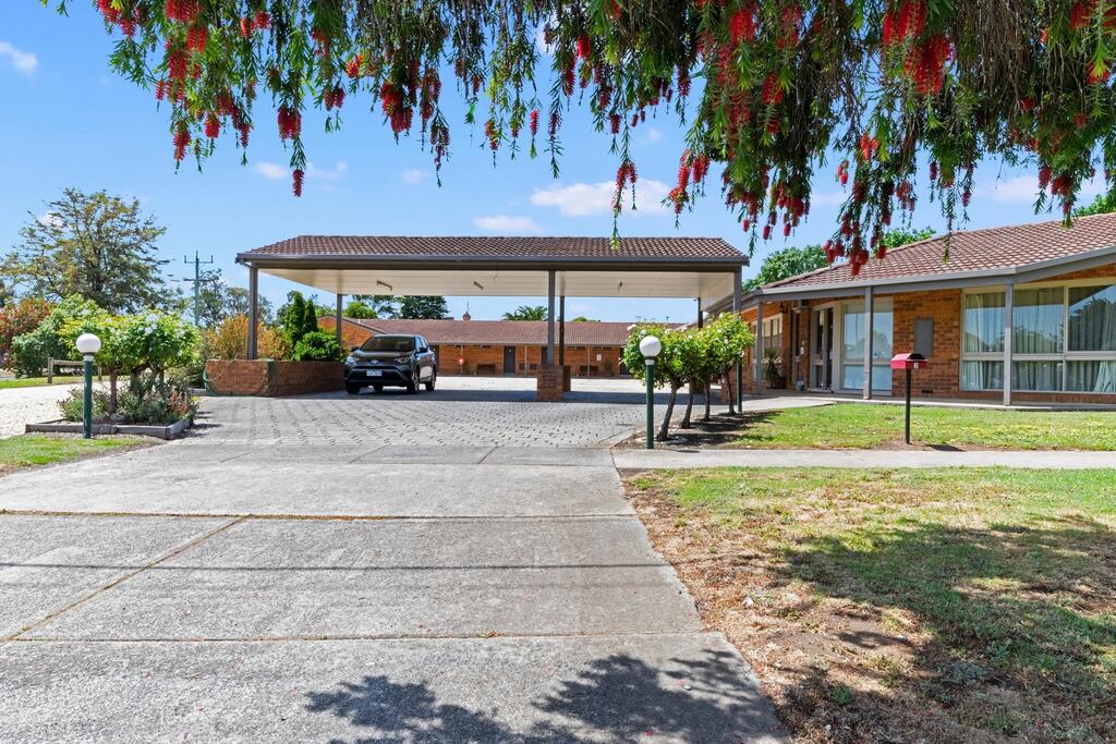 Waterford Park VIC Travel Agents