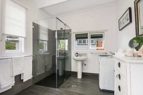 Brooklet Cottage - Travel Search 1