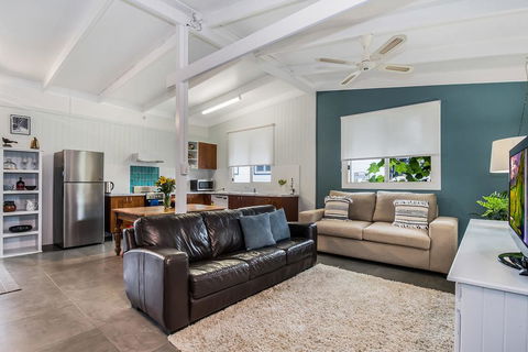 Brooklet Cottage - Travel Search 3