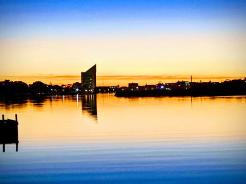 Bunbury's Most Convenient Location - Travel Search 0