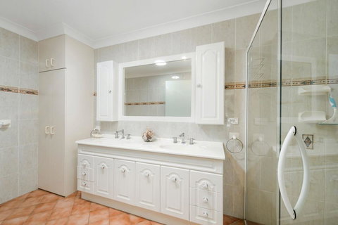 Burkeys, 5 Main Street - Travel Agents 1