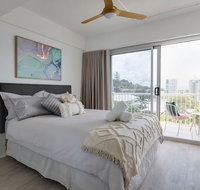 Burleigh Point Beach Vibes Stylish and Modern - Tourism Guide