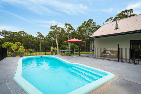 Bush Retreat With Private Pool - Cruises Travel 2