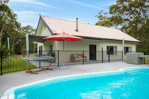 Bush Retreat With Private Pool - Cruises Travel 0