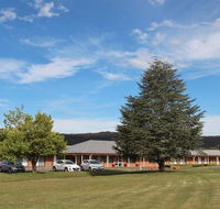Bushman's Motor Inn - Cruises Travel