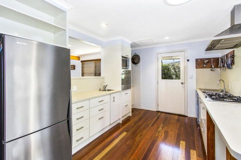 CABARITA BEACH BLISS - HOLIDAY HOME ON THE LAKE - Travel Search 1
