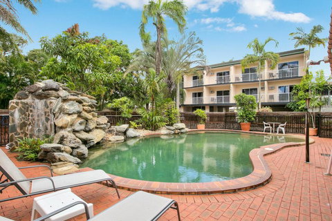 Cairns City Sheridan - Travel Agents 2