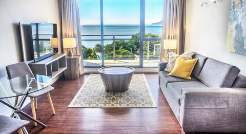 Cairns Plaza Hotel - Tourism Guide 2