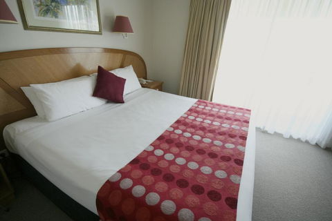 Cairns Sheridan Hotel - Tourism Guide 3