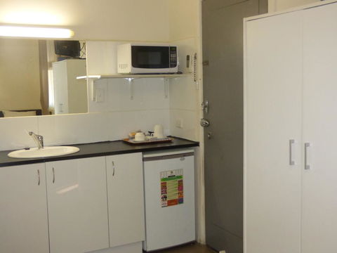 Calder Family Motel - Travel Search 2