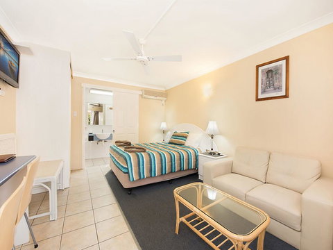 Caloundra City Centre Motel - Travel Agents 0