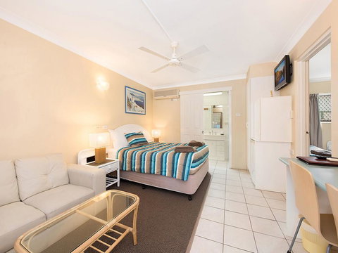 Caloundra City Centre Motel - Travel Agents 1