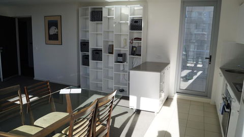 Canberra CBD Metropolitan - Travel Agents 0