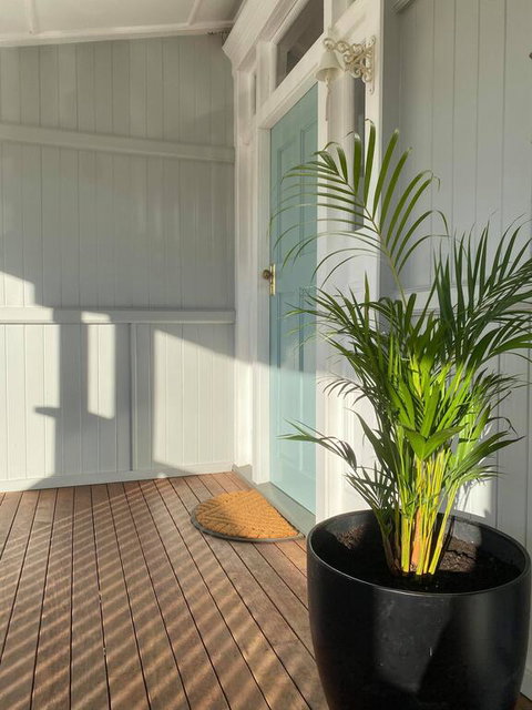 Canning Chalet - Travel Agents 3