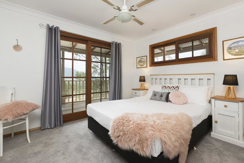 Cants Cottage - Travel Agents 1