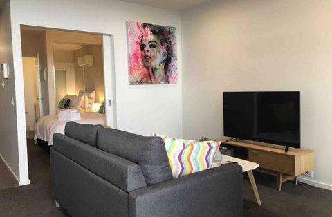 Canvas Suites On William - Tourism Guide 1