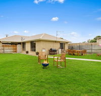 CAPEL Family Home large yard close to beach - Travel Agents