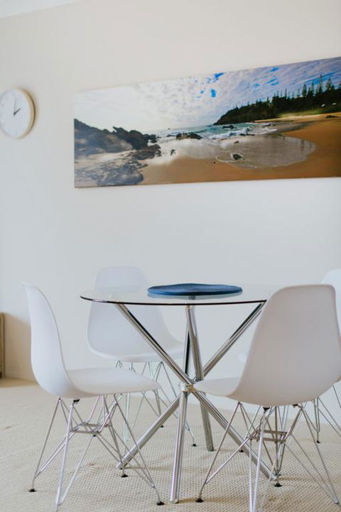 Capri Unit 9, 6 Gordon Street - Travel Agents 3