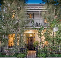Captains Retreat Apartments and Cottages - Travel Agents