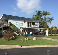 Cardwell Beachfront Motel - Travel Agents