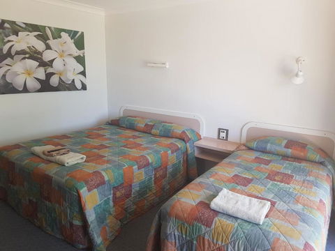 Carnarvon Gateway Motel - Travel Search 3