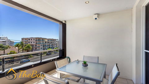 Carrington No.4 - Nelson Bay CBD - Cruises Travel 3