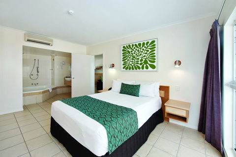 Castaways Resort & Spa On Mission Beach - Travel Search 2