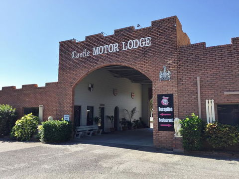 Castle Motor Lodge - Travel Search 0