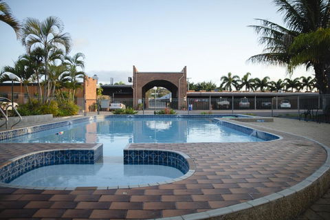 Castle Motor Lodge - Travel Search 2