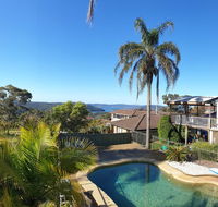 Central Coast Getaway 4B Family Holiday Home - Cruises Travel