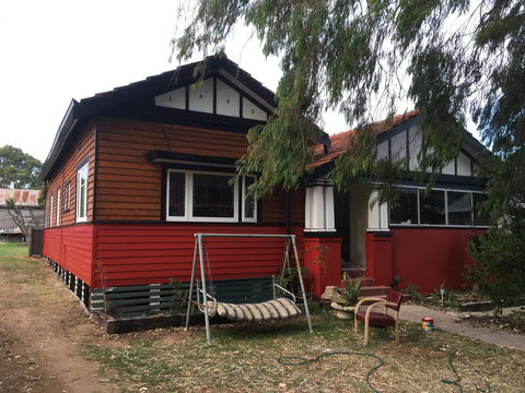 Character 1940s Property - Travel Search 0