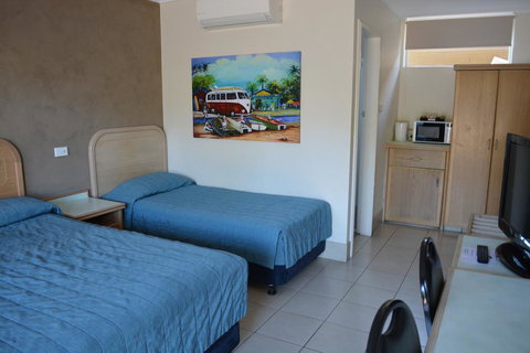 Chelsea Motor Inn - Travel Agents 1